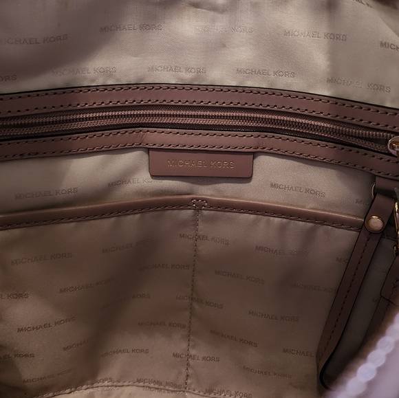 Michael Kors Lydia Signature Hobo Tassel Shoulder Bag - Picture 6 of 9